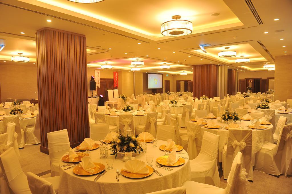 Ramada Hotel & Suites Адана Екстер'єр фото